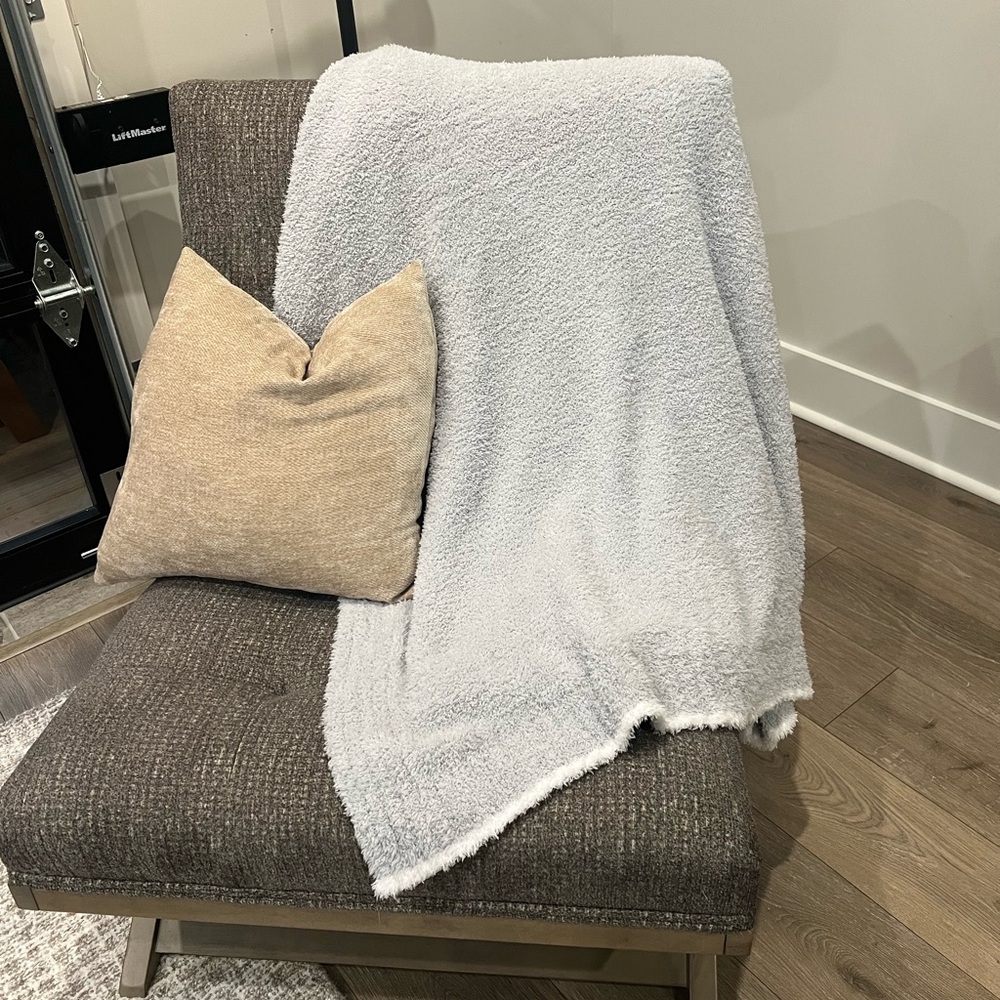 Barefoot Dreams Throw